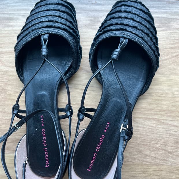츠모리 치사토 샌들