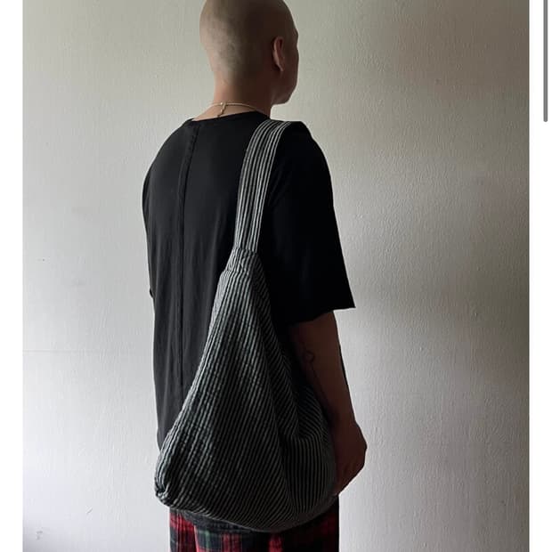 Wardrobe41 Reversible hobo bag