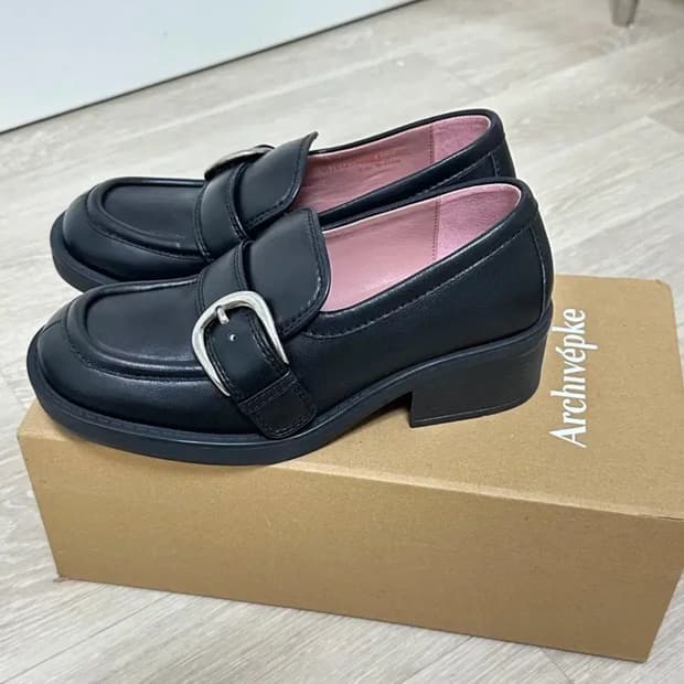 아카이브앱크 버클 로퍼 펌프스 230