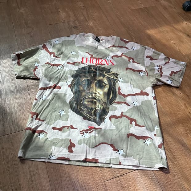 LMC 예수 카모 반팔 티셔츠