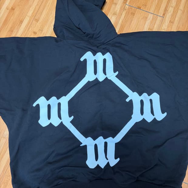 Yeezy Shmg 흰검 후디 팝니다