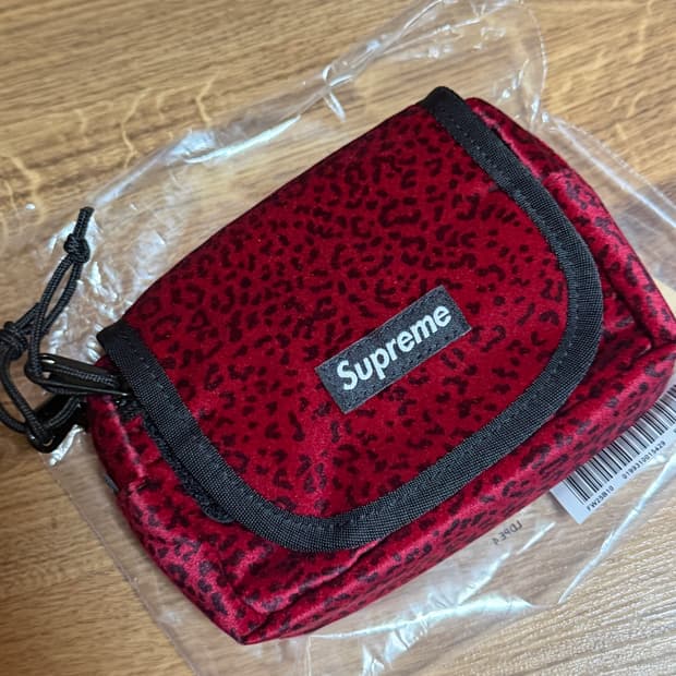 슈프림 파우치 레드 레오파드