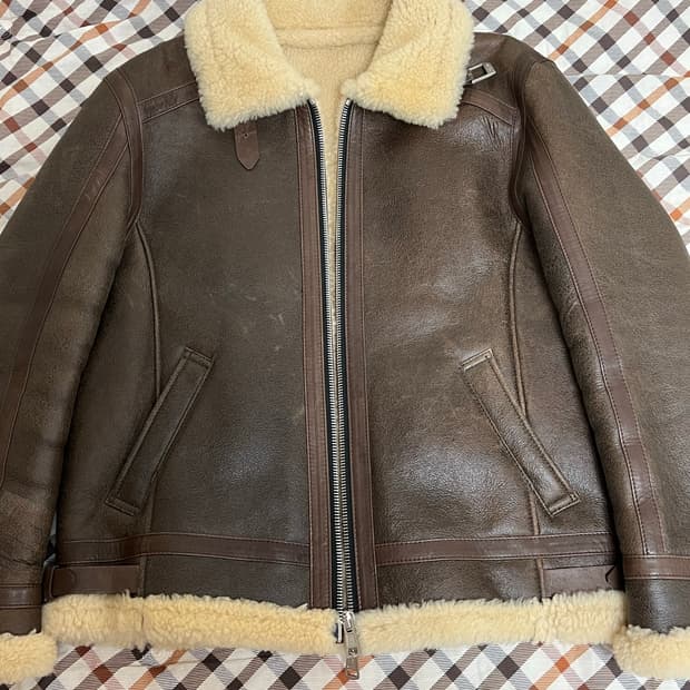 느와르 라르메스 무스탕 48