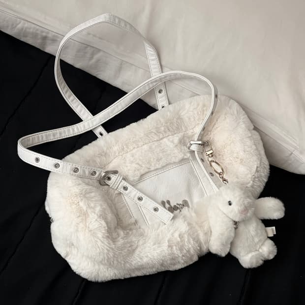 아이당 퍼 스쿨백 미니 화이트 idang 스젠 엔젤넘버555