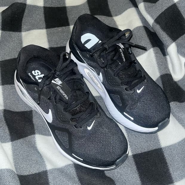 나이키 스트럭처 26 블랙 쿨 그레이 운동화 런닝화