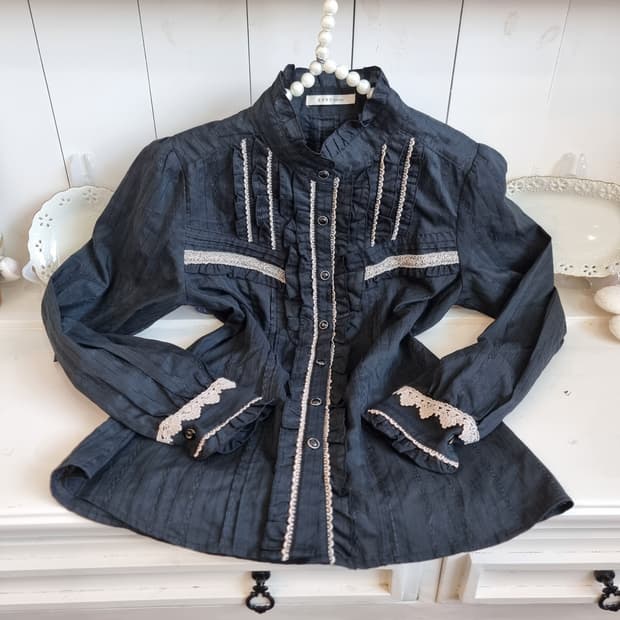 엑시즈팜(axes femme) 빅토리안 무드 프릴 블라우스