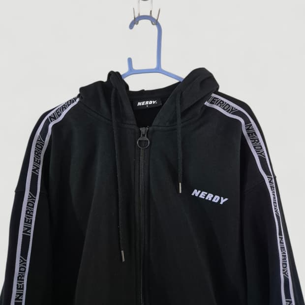 널디 사이드라인 로고 오버핏 후드집업
