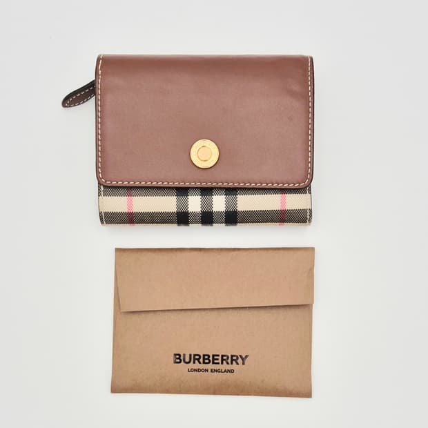 버버리 체크 패턴 3단지갑