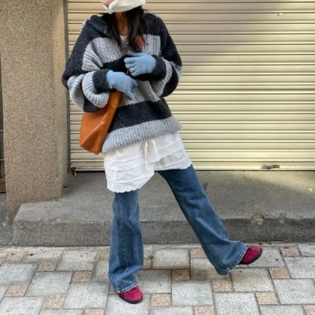 솔꾸 스트라이프 후드 니트