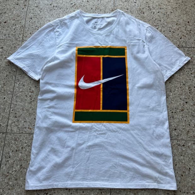 나이키 테니스 코트 프린팅 반팔티 L