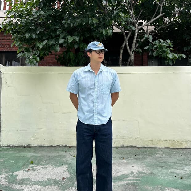 스카이블루 스트라이프 반팔 셔츠