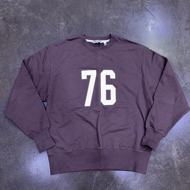 유니폼브릿지 76 패치 맨투맨 스웻셔츠 브라운 M