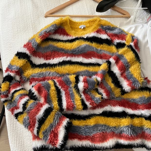 L) Loewe ss22 multicolor stripe knit