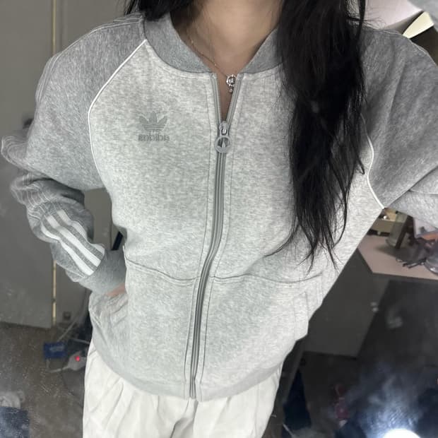 아디다스 흰회 배색 아디다스 트랙자켓 🤍🩶