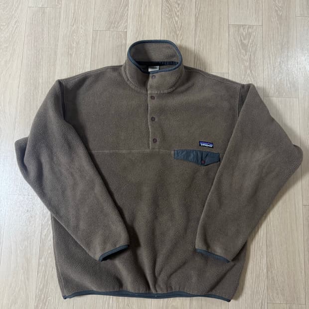 L 파타고니아 신칠라 브라운