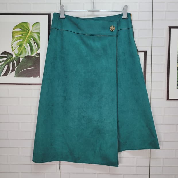 DEWL 듀엘 스웨이드 언발란스 랩 미디 스커트 55사이즈 새상품급