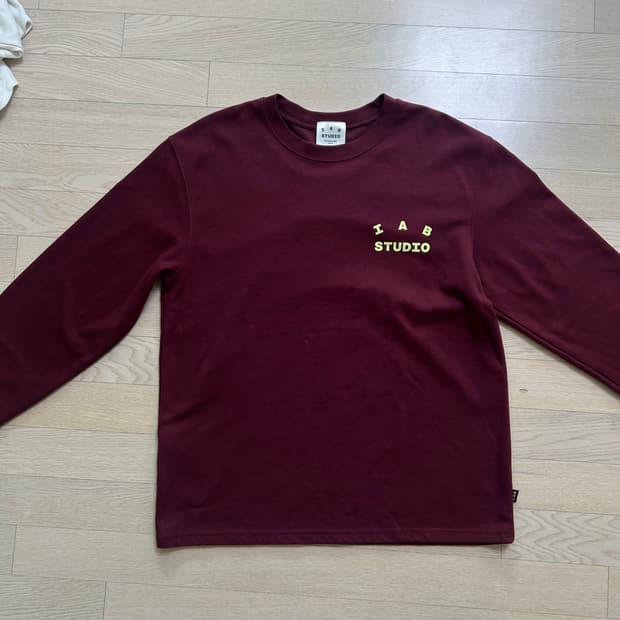 아이앱 IAB 스튜디오 롱슬리브 버건디 M (크림 30만원)