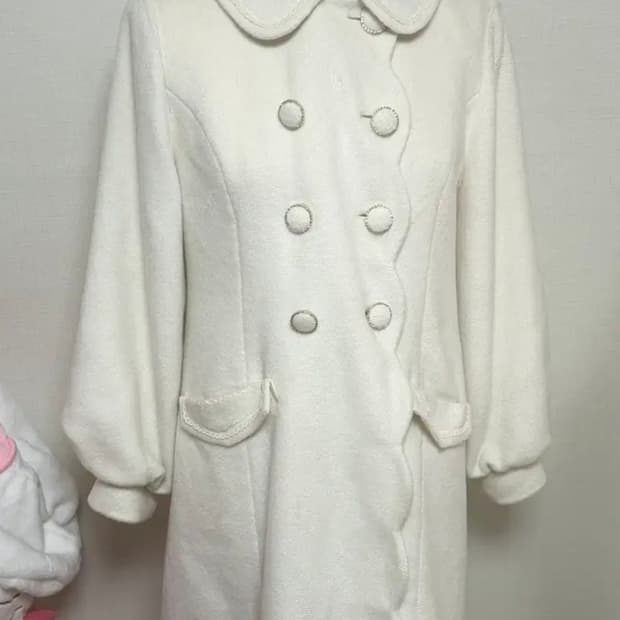 엑시즈팜 달천깔 라떼갸루 레이스 롱코트