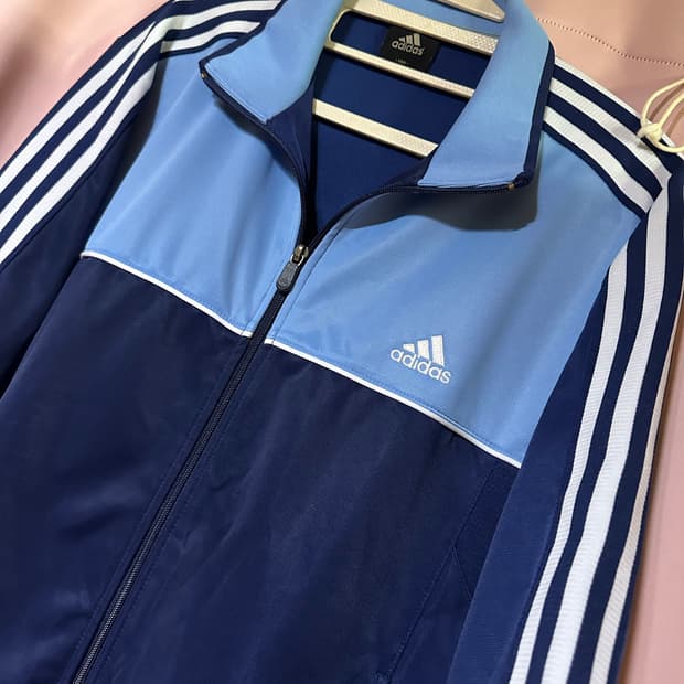 아디다스져지 아디다스 대장 하늘 아디다스삼선 져지 트랙탑 y2k 시나모롤