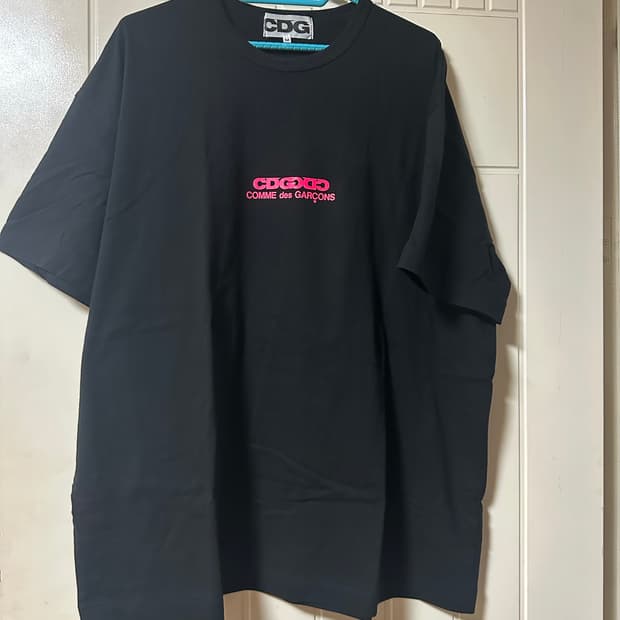 CDG 꼼데가르송 오버사이즈 티셔츠 (osaka exclusive)