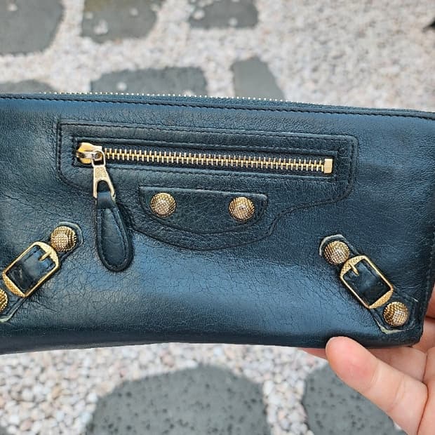 [정품] 발렌시아가 모터사이클 레더 골드 장지갑
