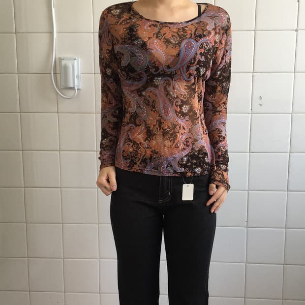 Paisley pattern mesh sleeve