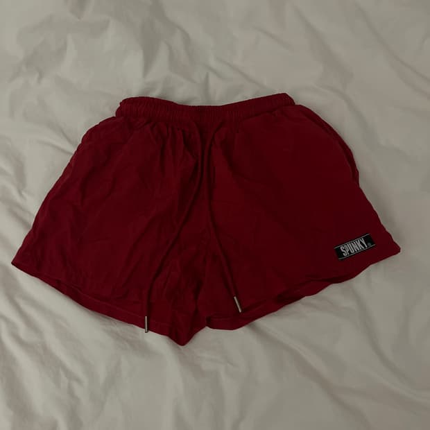 레드 나일론 반바지