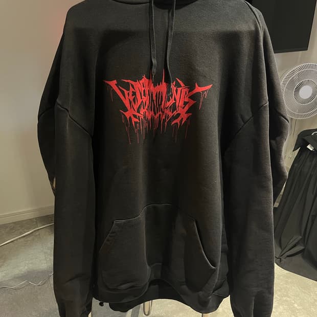Vetements 2018 시티 메탈 로고 후디