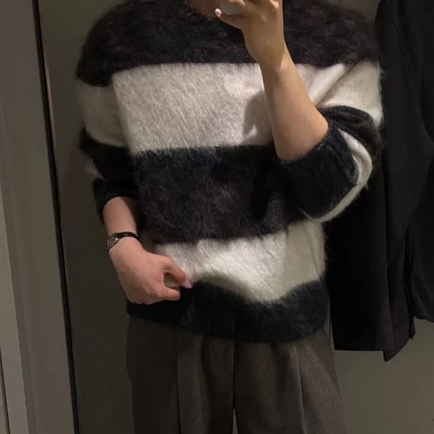 정가 25만) 코스 아워레가시맛 모헤어스웨터 cos