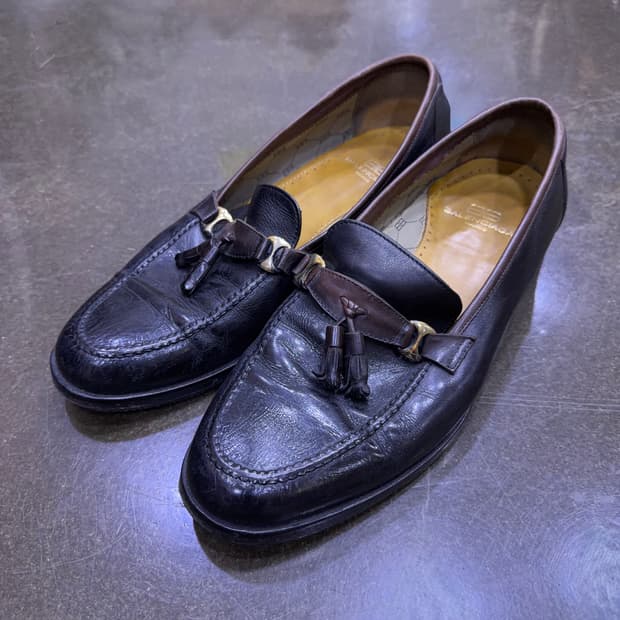 발렌시아가 금장 버클 태슬로퍼 265