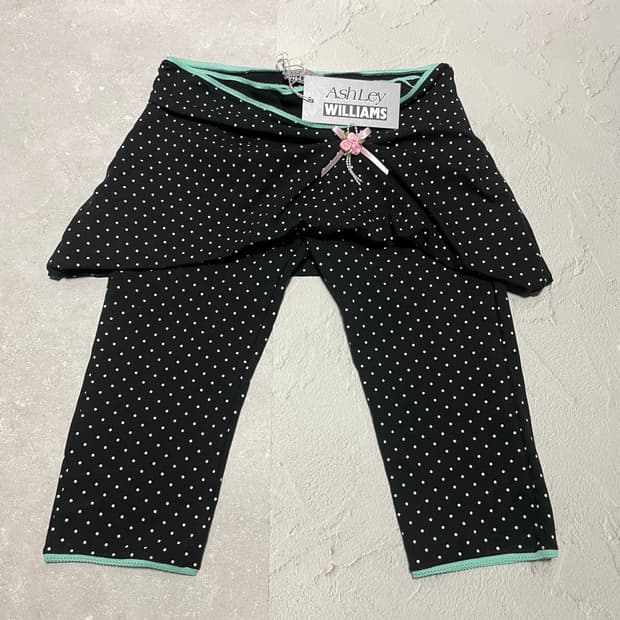 [S] 애슐리윌리엄스 폴카닷 스내피 쇼츠