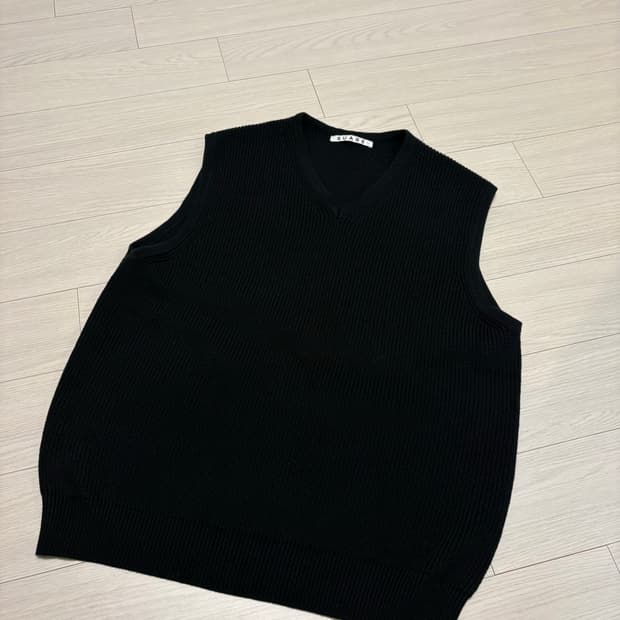 SUARE 수아레 코튼 브이넥 니트 베스트 블랙 M