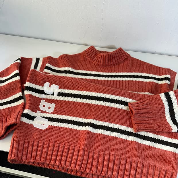 FREE 5252BYOIOI 스트라이프 헤비 크루넥니트