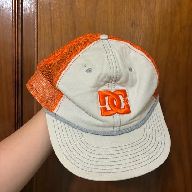VINTAGE DC CAP