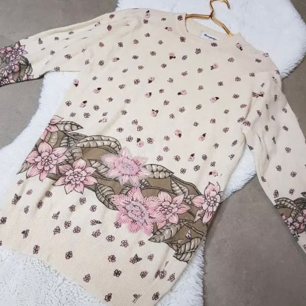 magnolia니트. 일본. 앙고라 자수 비즈 66