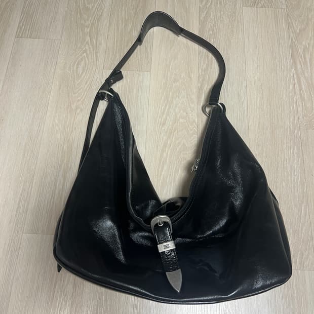 마지셔우드 벨티드 호보백 블랙