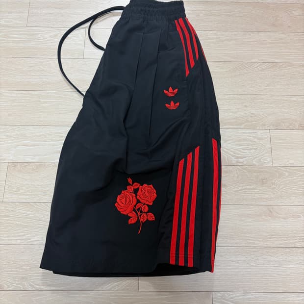 윌리차바리아 x 아디다스 팬츠