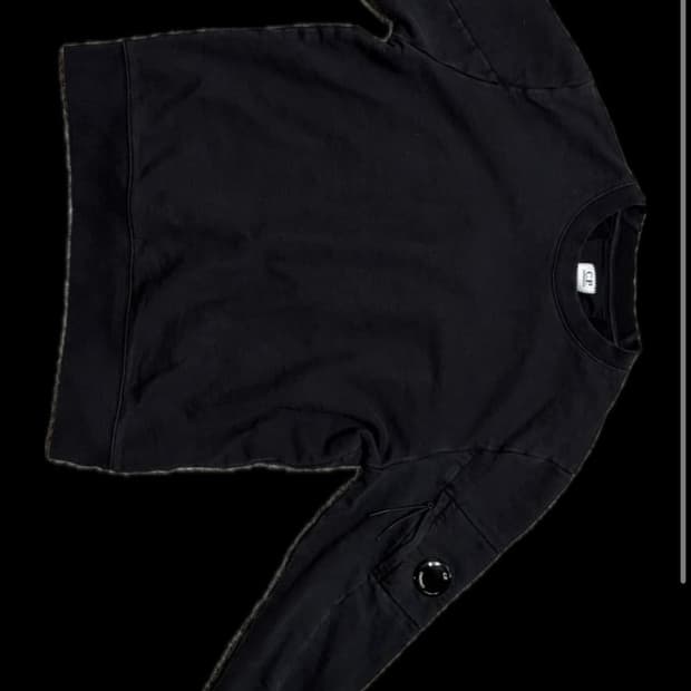 CP컴퍼니 맨투맨