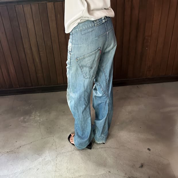 LEVI'S enigneered cinch back w30