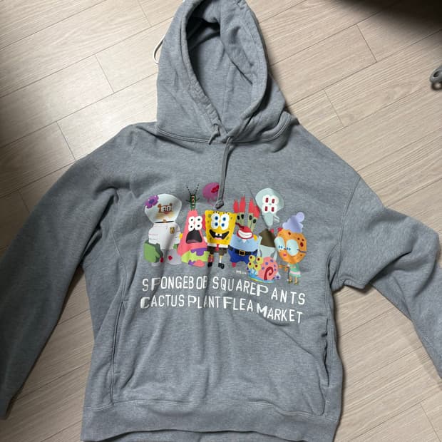 유니클로 스폰지밥 콜라보 후드티