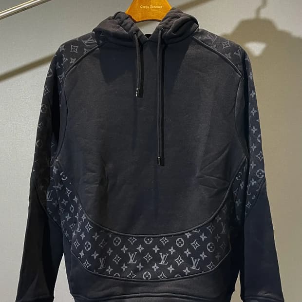 [정품] 루이비통 모노그램 패널 후드티 블랙 M
