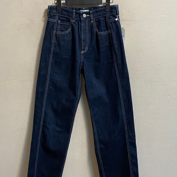 파사드 패턴 데님 팬츠