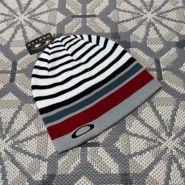 (OS) 오클리 스트라이프 비니 크림슨