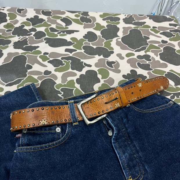 빈티지 스터드 레더 벨트