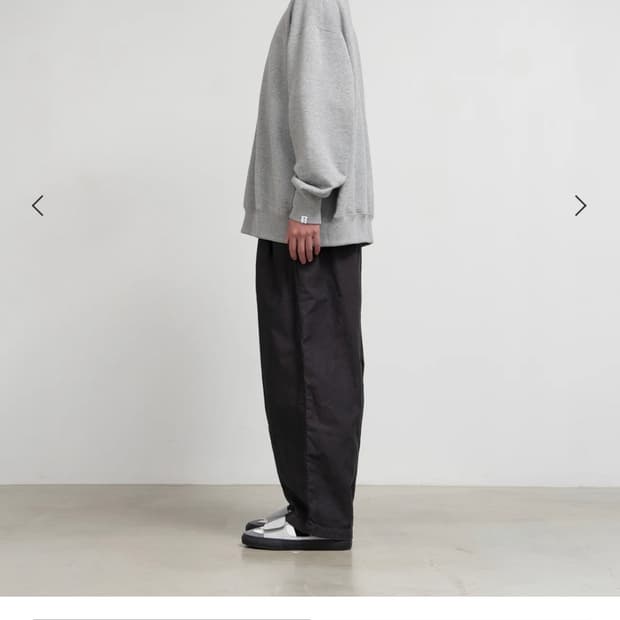 그라프페이퍼 루플휠러 클래식 크루넥 스웻