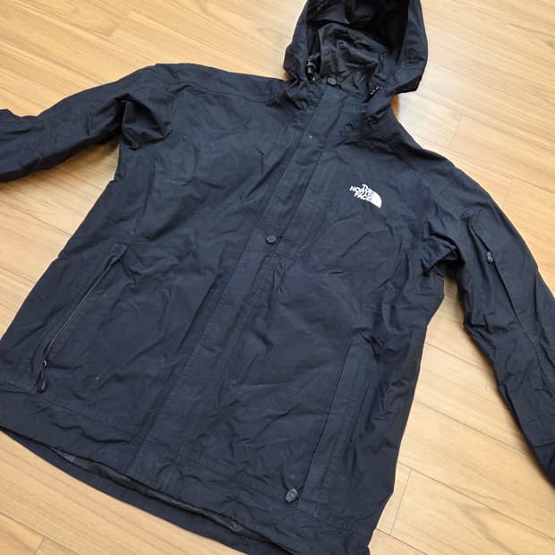 노스페이스 HyVent 블랙 자켓, 105 사이즈입니다. 생활 오염 약간