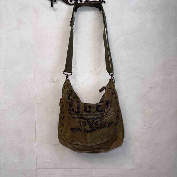 Brown brown vintage lettering cross bag