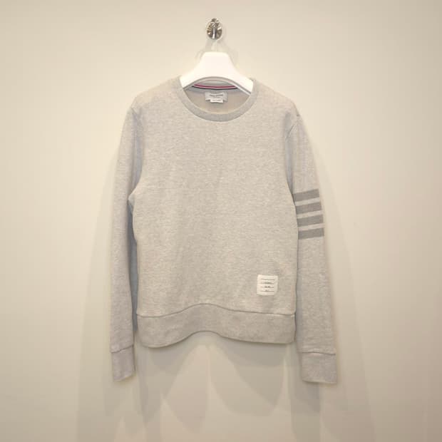 [중고/정품] 톰브라운 사선 완장 맨투맨 그레이