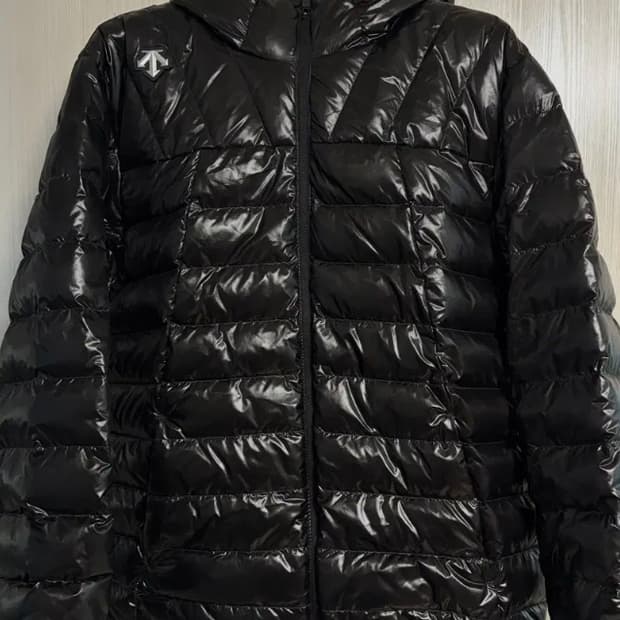 데상트 경량 패딩 팔아요 m 95