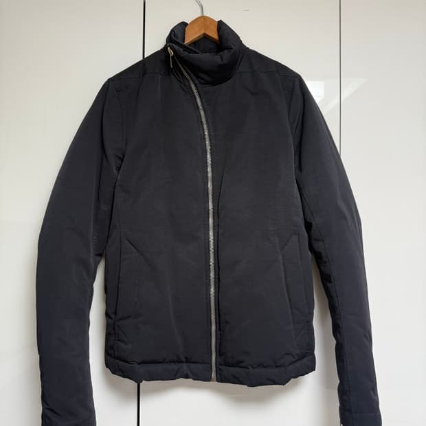 릭오웬스 몰리노 사선 패딩 팝니다.